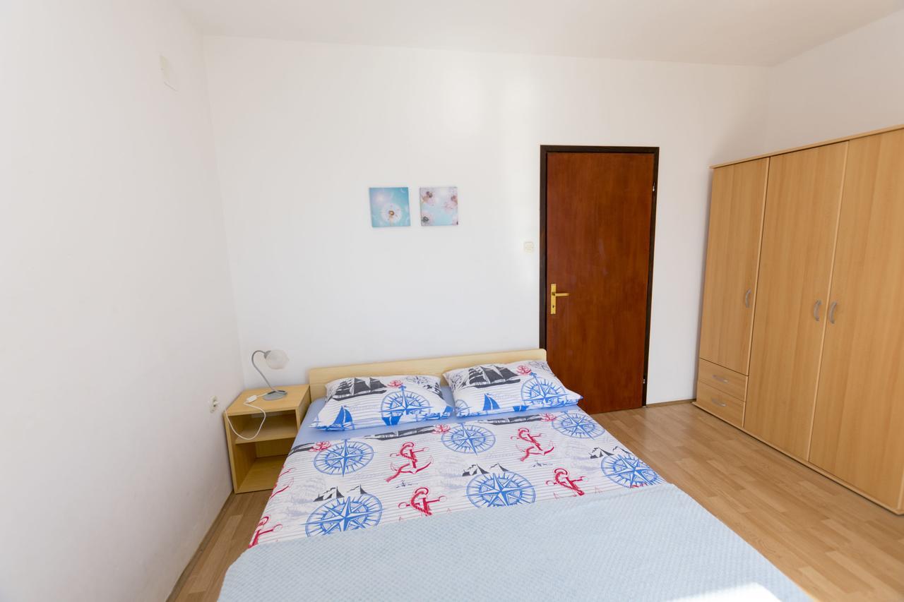 Apartments Ksenija Primošten Exterior foto