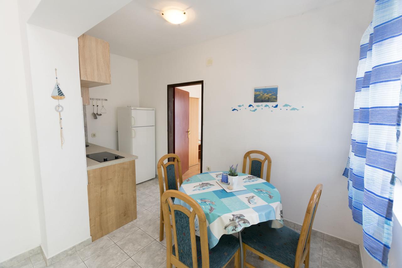 Apartments Ksenija Primošten Exterior foto
