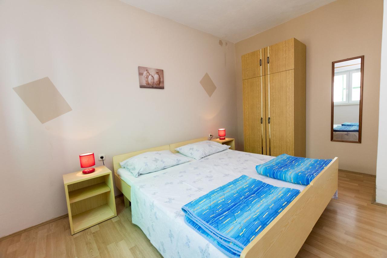 Apartments Ksenija Primošten Exterior foto