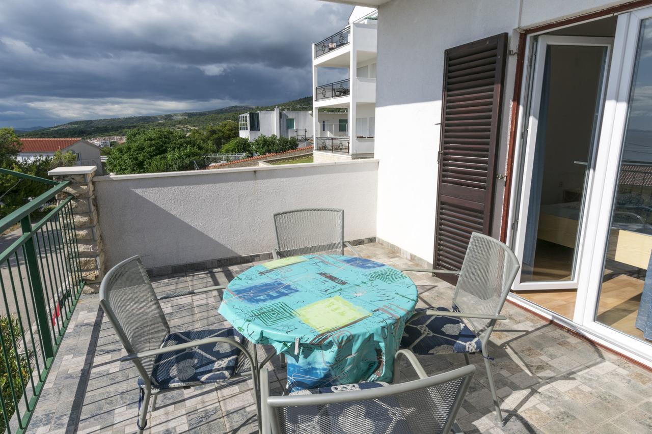 Apartments Ksenija Primošten Exterior foto