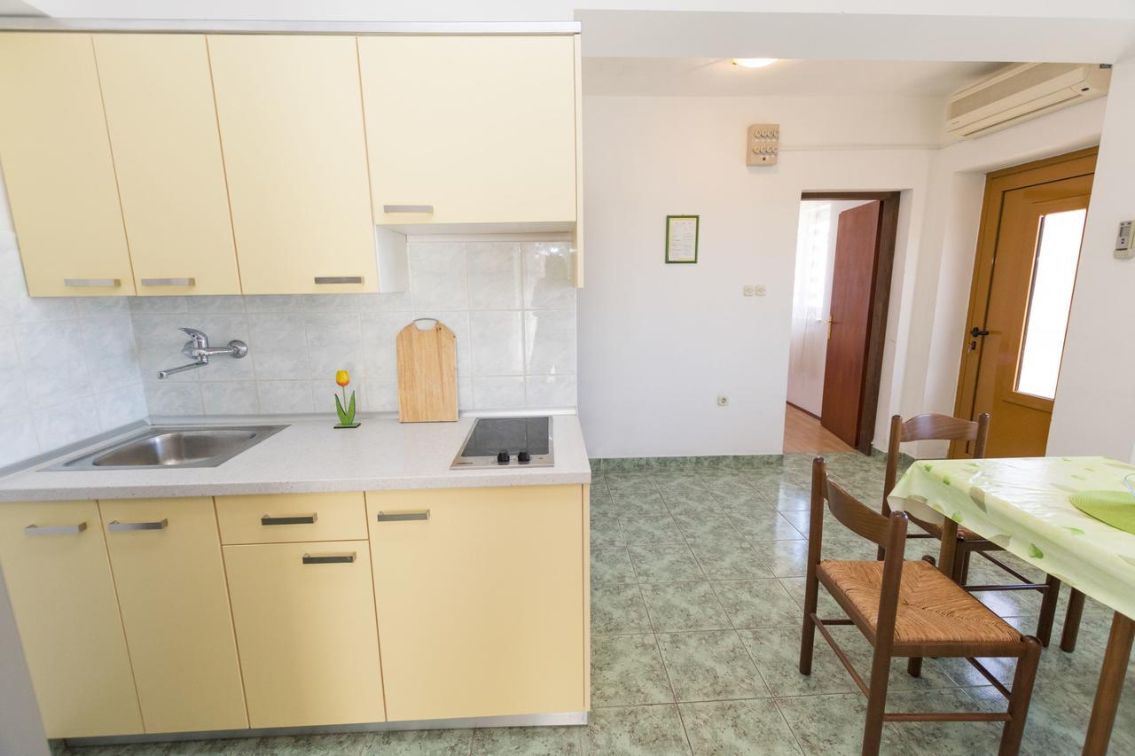 Apartments Ksenija Primošten Exterior foto